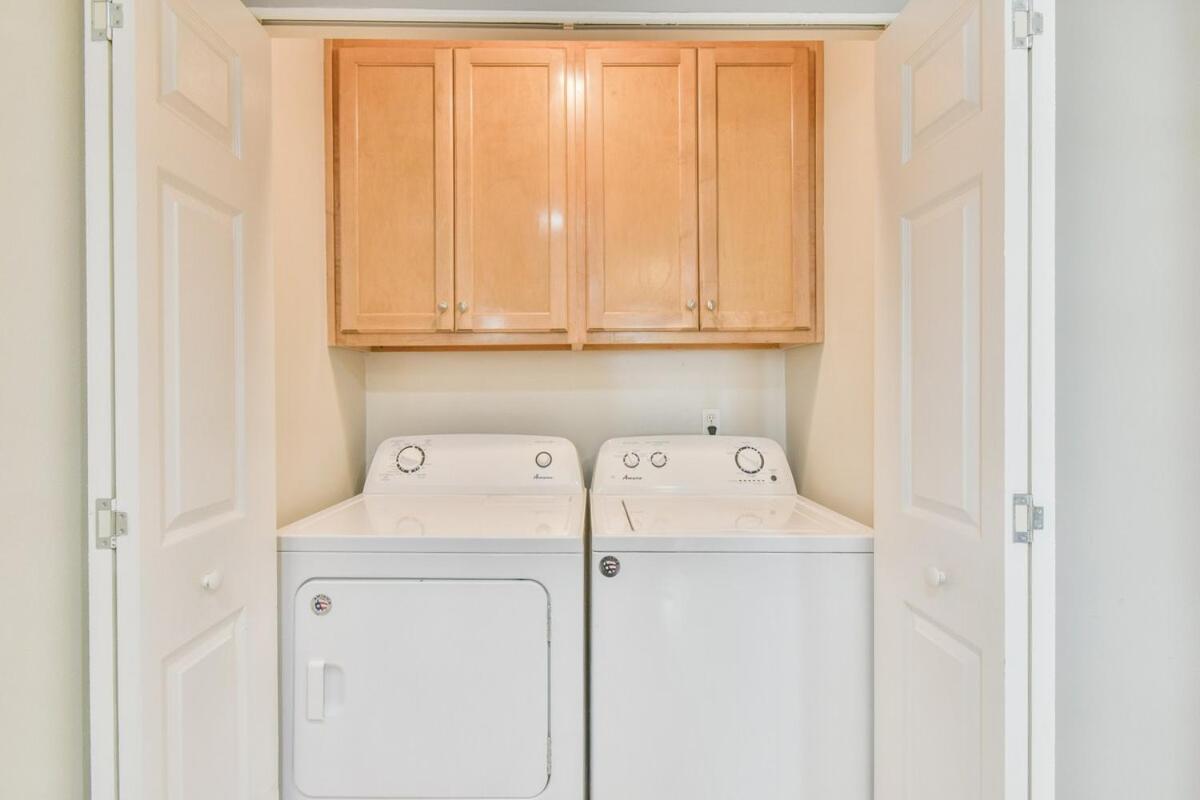 5 Minutes To Downtown Athens! - 4 Bedroom!